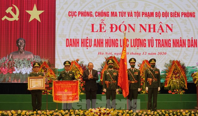 ‘Quả đấm thép’ của lực lượng Biên phòng đón nhận danh hiệu Anh hùng ảnh 4