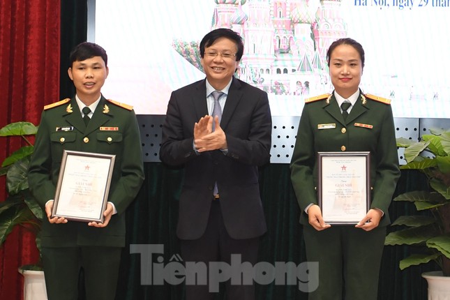 Hơn 300 tác phẩm ‘Nước Nga trong trái tim tôi’ ảnh 3