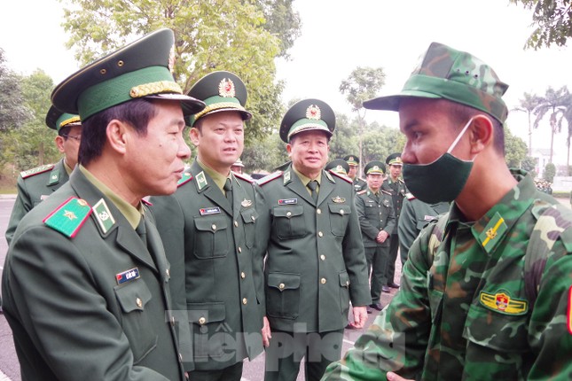 Tăng cường 2 tiểu đoàn Biên phòng lên biên giới chống dịch ảnh 2