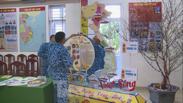 Hai 'ly rượu' đặc biệt đón giao thừa của lính tàu ngầm Việt Nam ảnh 3