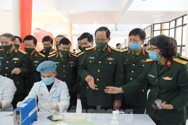 Phát động tuổi trẻ toàn quân hiến máu, nhân lên nghĩa cử cao đẹp ảnh 4