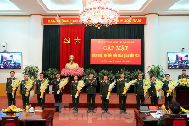 Quân ủy Trung ương - Bộ Quốc phòng biểu dương điển hình trẻ tiêu biểu toàn quân ảnh 6