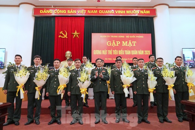 Quân ủy Trung ương - Bộ Quốc phòng biểu dương điển hình trẻ tiêu biểu toàn quân ảnh 8
