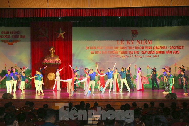 Quân chủng Phòng không - Không quân trao Giải thưởng Sáng tạo trẻ năm 2020 ảnh 4