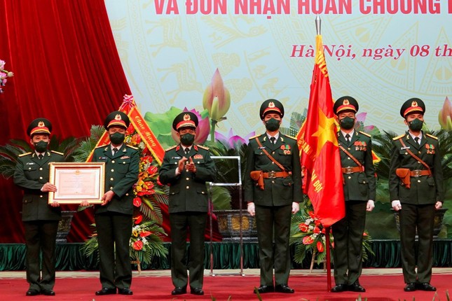 Chủ tịch nước tặng Huân chương Bảo vệ Tổ quốc cho Ban Thanh niên Quân đội ảnh 1