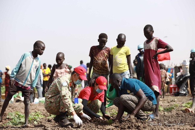 Đoàn viên ‘mũ nồi xanh’ mừng sinh nhật Đoàn bằng phần việc ý nghĩa ở Nam Sudan ảnh 3