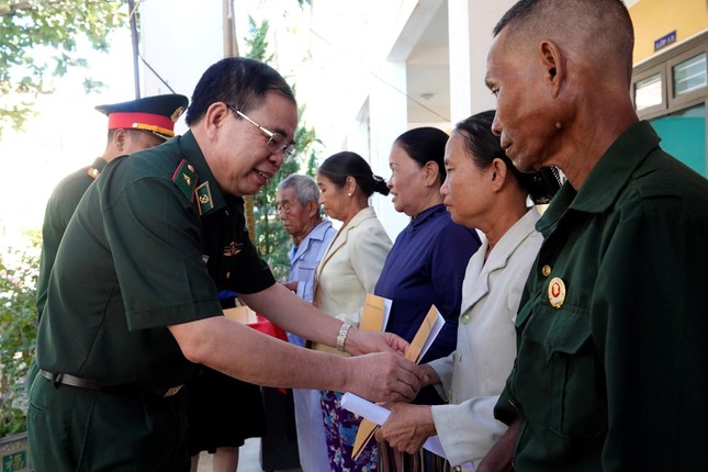 Hành trình tri ân của tuổi trẻ Quân đội và tỉnh Thừa Thiên Huế ảnh 5