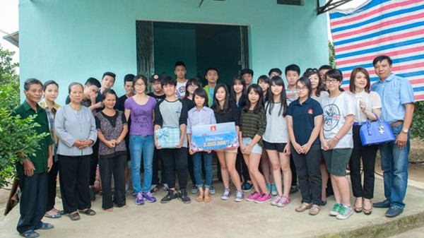 Học sinh trường Marie Curie chung tay giúp học sinh nghèo vượt khó ảnh 1