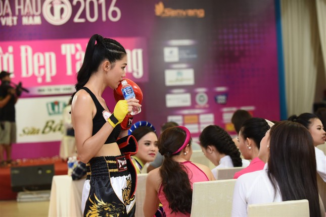 Khoảnh khắc quý của vẻ đẹp Việt trong cuộc thi HHVN 2016 ảnh 15