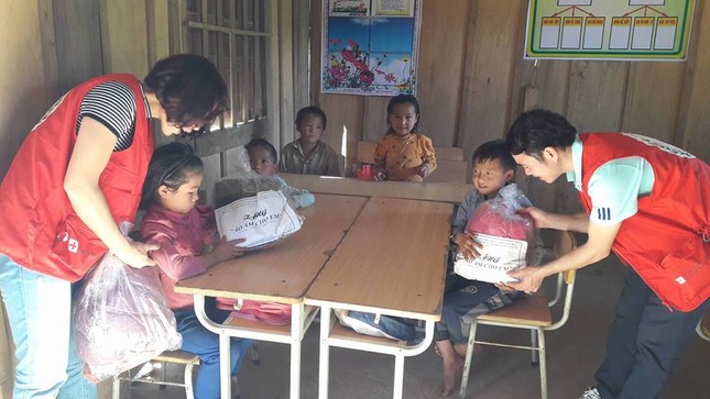 Hỗ trợ người dân nghèo Nghệ An ảnh 2