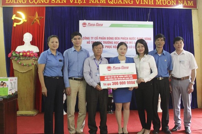Mang ánh sáng học đường lên vùng cao Mù Cang Chải ảnh 7
