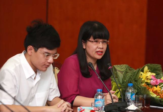 Dược Nhất Nhất trao thưởng cho kỳ thủ Nguyễn Anh Khôi ảnh 3