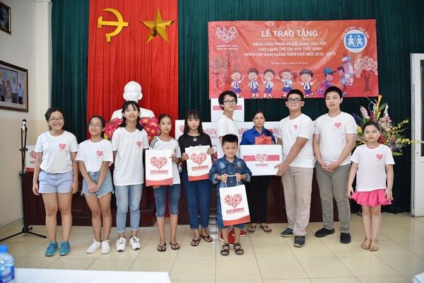 Những trái tim yêu thương và hành trình tiếp sức đến trường ảnh 1