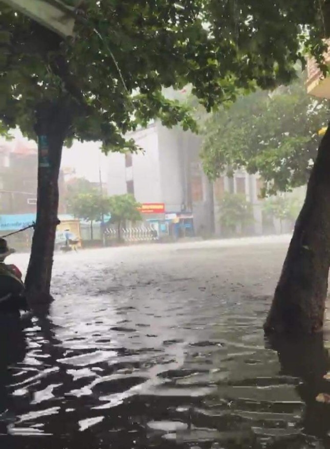 Bão chuyển thành áp thấp, Nam Định mưa ngập một số nơi ảnh 10