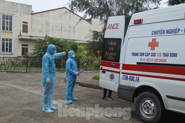 Hơn 100 sinh viên y xung phong ra tuyến đầu, Thái Bình yêu cầu người dân ở nhà 2 tuần ảnh 1