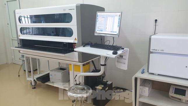 Bỏ nhiều tỷ đồng sắm máy xét nghiệm COVID-19, đơn vị mua không biết giá thực ảnh 5