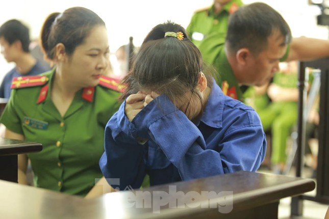 Tuyên án tử hình bị cáo bơm xyanua vào trà sữa đầu độc chị họ ảnh 7