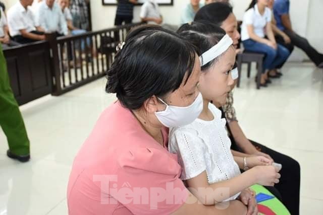 Tuyên án tử hình bị cáo bơm xyanua vào trà sữa đầu độc chị họ ảnh 2