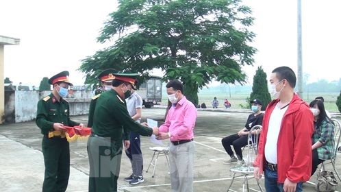 2 bệnh nhân COVID-19 tại Nam Định được xuất viện ảnh 1
