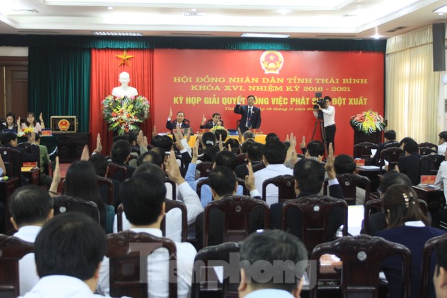 Ông Nguyễn Khắc Thận được bầu làm Chủ tịch UBND tỉnh Thái Bình ảnh 2
