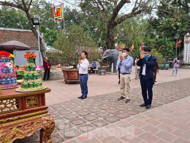Lần đầu tiên đền Trần vắng nhất trong hơn 30 năm qua, phát ấn theo cách đặc biệt ảnh 19