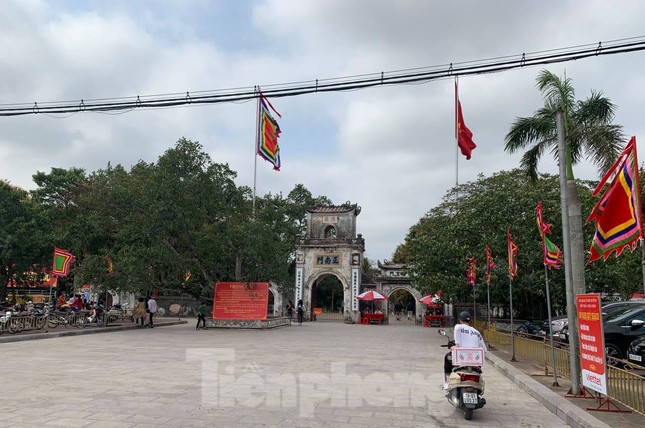 Lần đầu tiên đền Trần vắng nhất trong hơn 30 năm qua, phát ấn theo cách đặc biệt ảnh 6