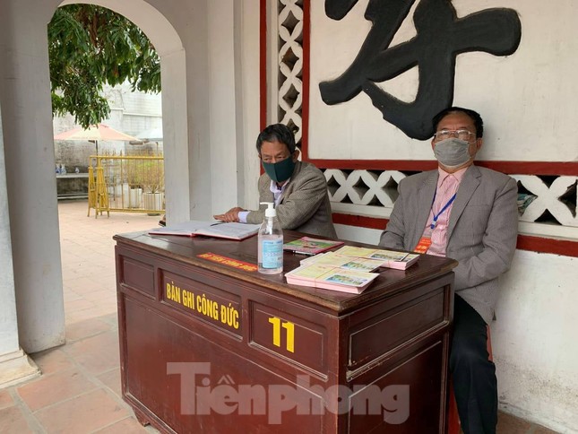 Lần đầu tiên đền Trần vắng nhất trong hơn 30 năm qua, phát ấn theo cách đặc biệt ảnh 18