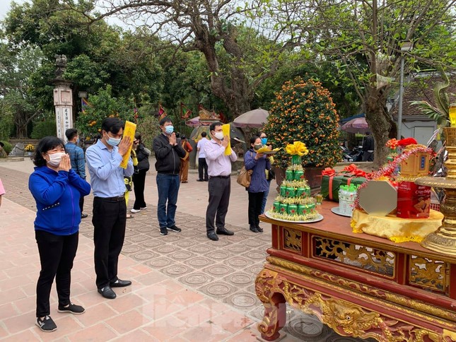 Lần đầu tiên đền Trần vắng nhất trong hơn 30 năm qua, phát ấn theo cách đặc biệt ảnh 16