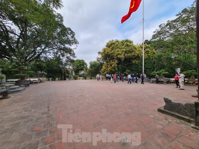 Lần đầu tiên đền Trần vắng nhất trong hơn 30 năm qua, phát ấn theo cách đặc biệt ảnh 14