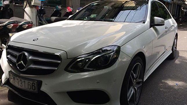 Ngáo đá, vác súng K59 lượn xe Mercedes lên Hà Nội ảnh 1