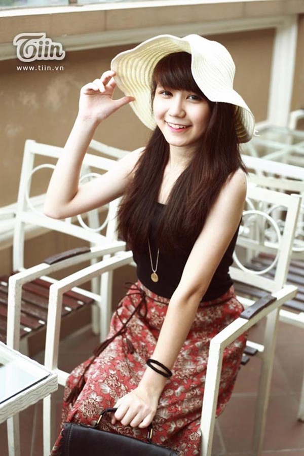 Những hot girl tài năng của Đại học Hà Nội ảnh 18