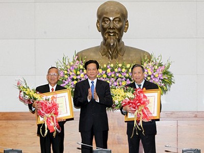 Trao Huân chương Hồ Chí Minh cho 2 nguyên Phó Thủ tướng ảnh 1
