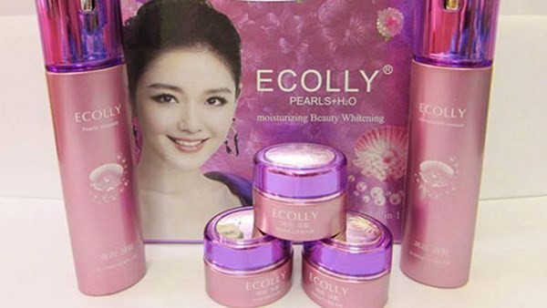 Hà Nội thu giữ hàng ngàn hộp mỹ phẩm không rõ nguồn gốc ảnh 1