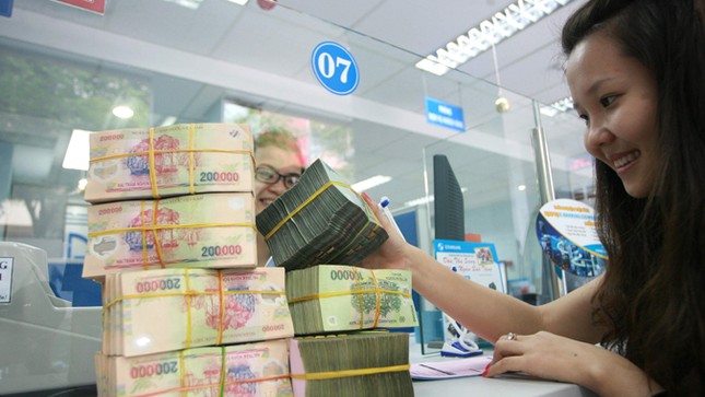 Hạ lãi suất, Ngân hàng có thiệt? ảnh 1