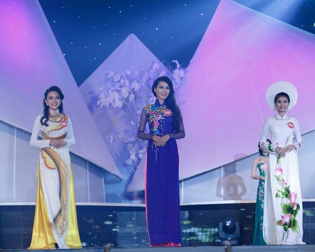 Thí sinh Hoa hậu phía Nam thướt tha trong tà áo dài ảnh 2