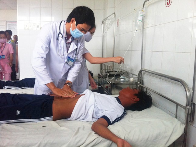 Giây phút sinh tử của 8 ngư phủ trầm mình giữa biển lạnh ảnh 1