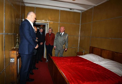 Vén màn bí mật về mạng lưới hầm ngầm chống hạt nhân Albania ảnh 6