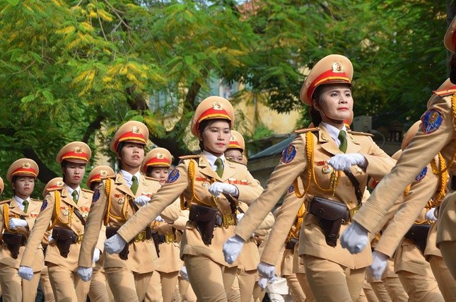 Bóng hồng trong lễ diễu binh, diễu hành kỷ niệm Quốc khánh ảnh 6