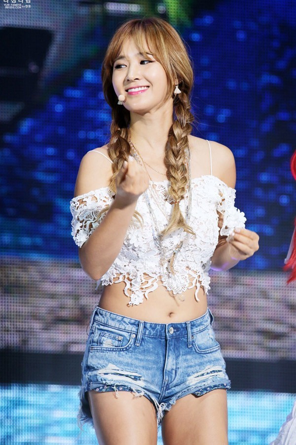 Mỹ nhân Kpop khoe thân triệt để trên sân khấu ảnh 7