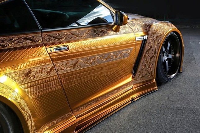 Nissan GT-R dát vàng, đắt nhất và độc nhất thế giới ảnh 8