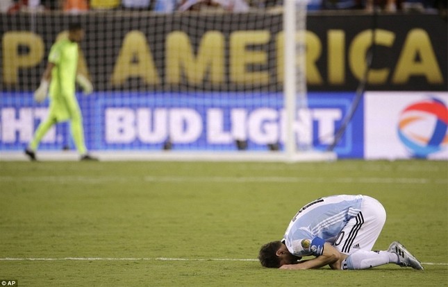 Messi từ giã Argentina: Đẹp nào qua nghiệt ngã cuộc đời ảnh 2