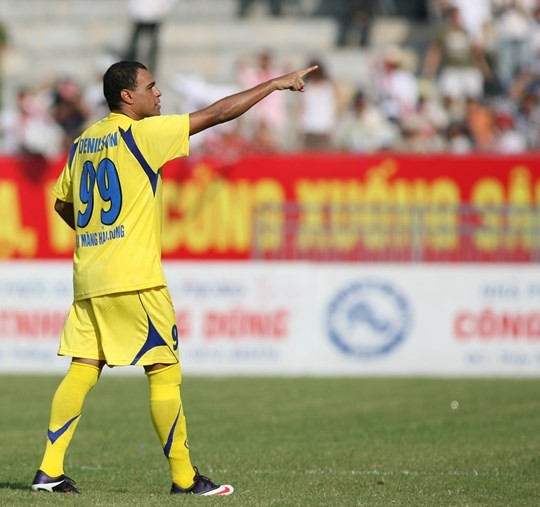 Denilson: Từ sao xịt Hải Phòng tới 'thần tài' poker ảnh 2
