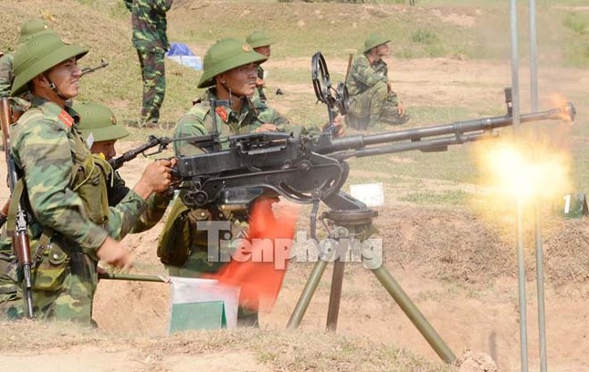 Mục kích đỏ trời hoả lực phòng không ba thứ quân ảnh 12