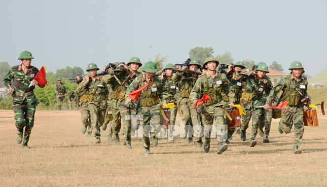 Mục kích đỏ trời hoả lực phòng không ba thứ quân ảnh 1