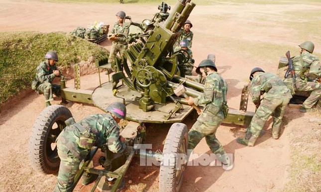 Mục kích đỏ trời hoả lực phòng không ba thứ quân ảnh 7