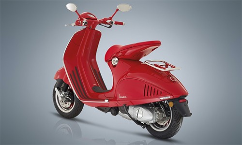'Bỏng mắt' với siêu xe tay ga đỏ rực Vespa 946 RED ảnh 4