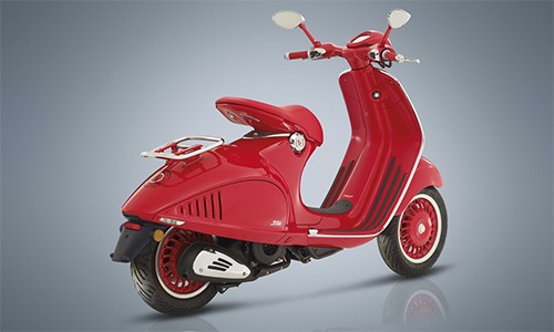 'Bỏng mắt' với siêu xe tay ga đỏ rực Vespa 946 RED ảnh 5