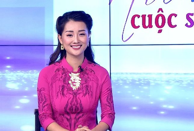 Showbiz đầu năm: Người kết hôn trong đêm giao thừa, kẻ nhập viện ảnh 3