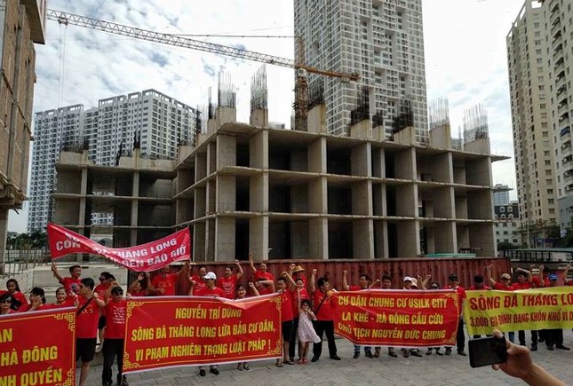Hà Nội báo cáo vụ hàng trăm khách hàng căng băng rôn đòi nhà ảnh 4