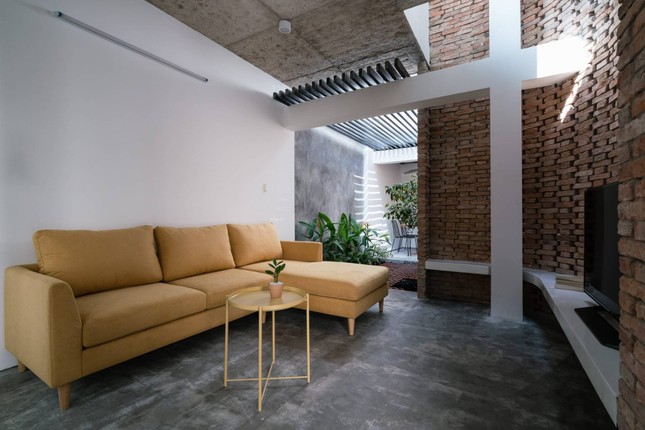 Độc đáo 'ngôi nhà ô' ở Sài Gòn được báo Tây khen hết lời ảnh 6